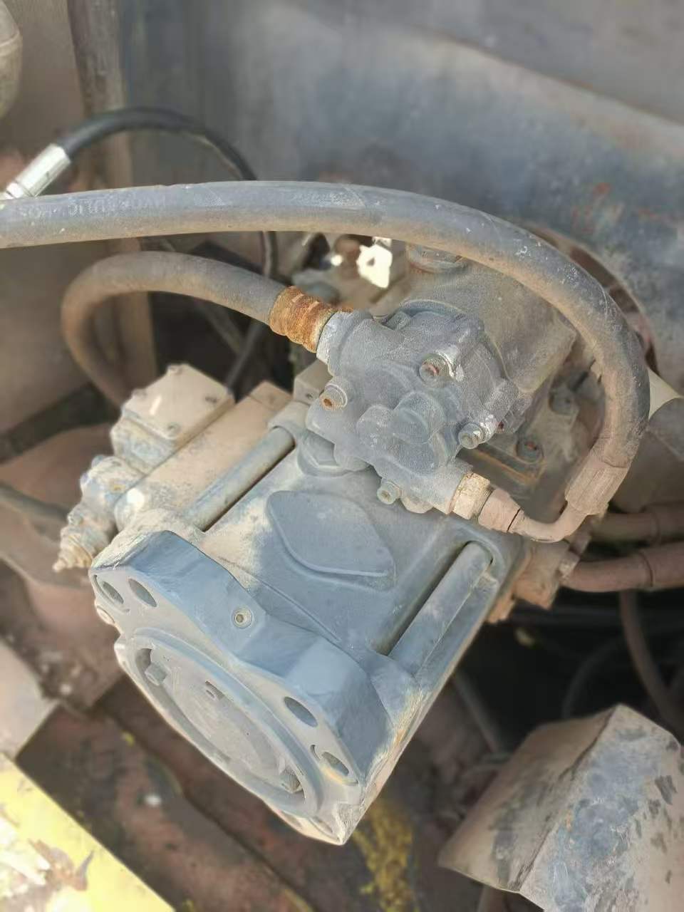 Buy Sumitomo SH200A3 Used Excavator / 4 Buy Sumitomo SH200A3 Used Excavator / 4