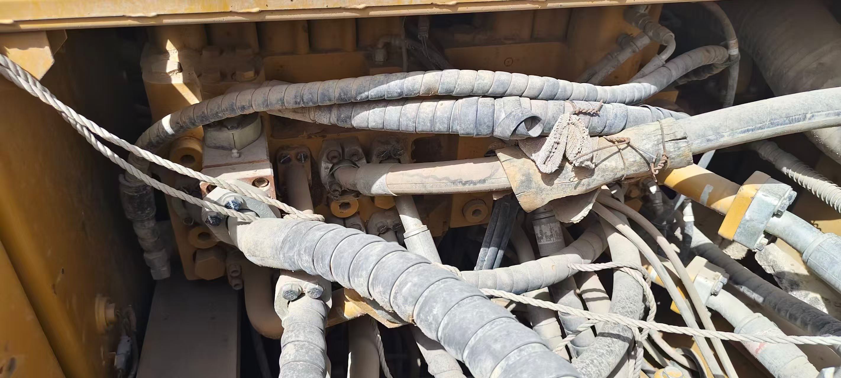 Buy Caterpillar 349E Used Excavator / 5