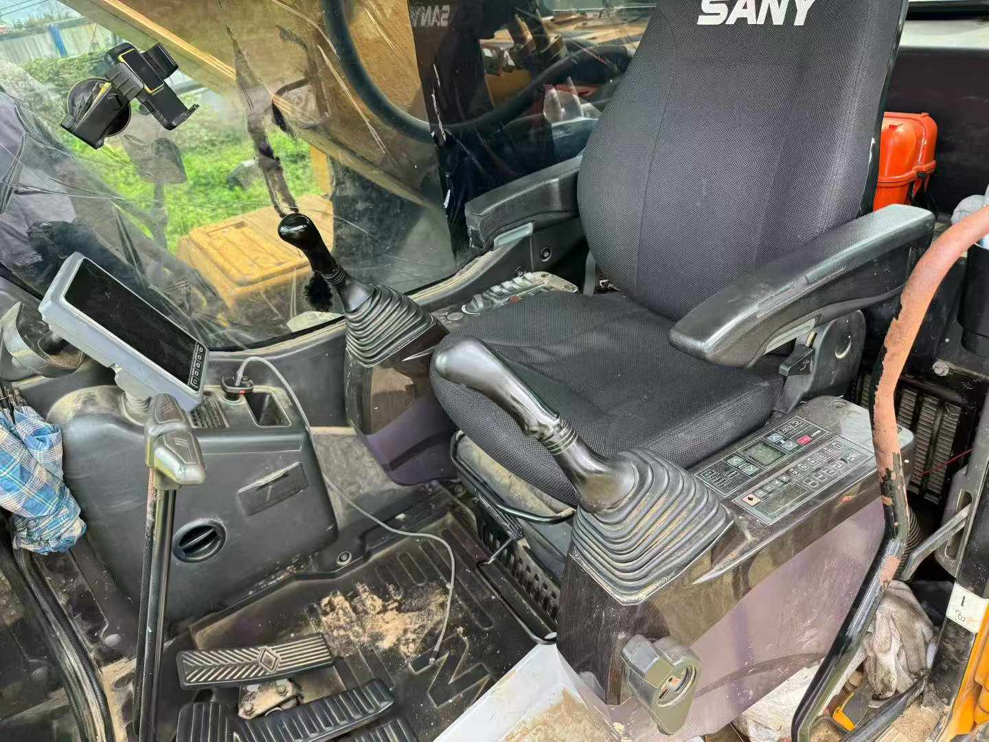 Buy Sany SY205C Used Excavator / 7 Buy Sany SY205C Used Excavator / 7