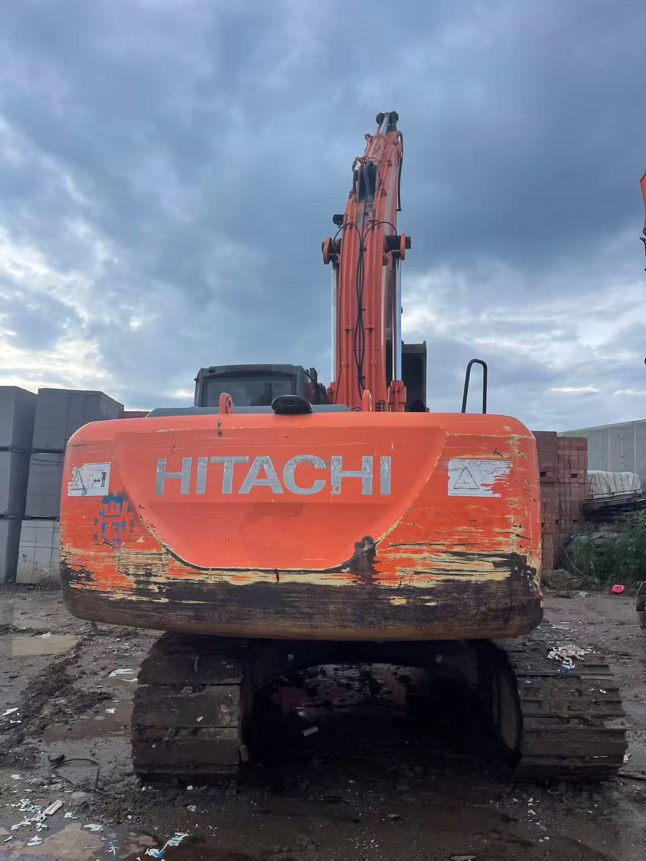 Buy Hitachi ZX200-5G Used Excavator / 2 Buy Hitachi ZX200-5G Used Excavator / 2