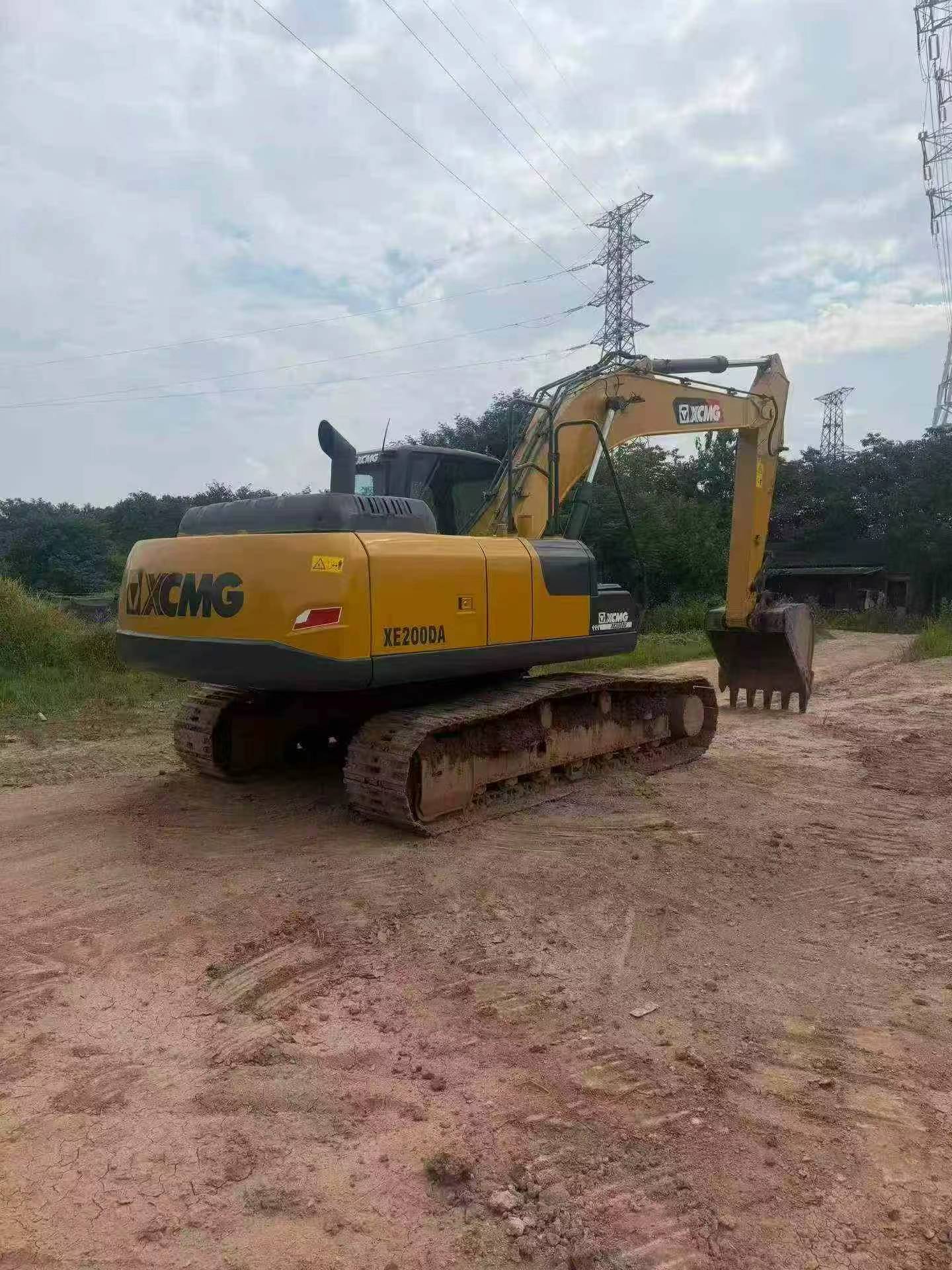 Buy XCMG XE200 Used Excavator / 2