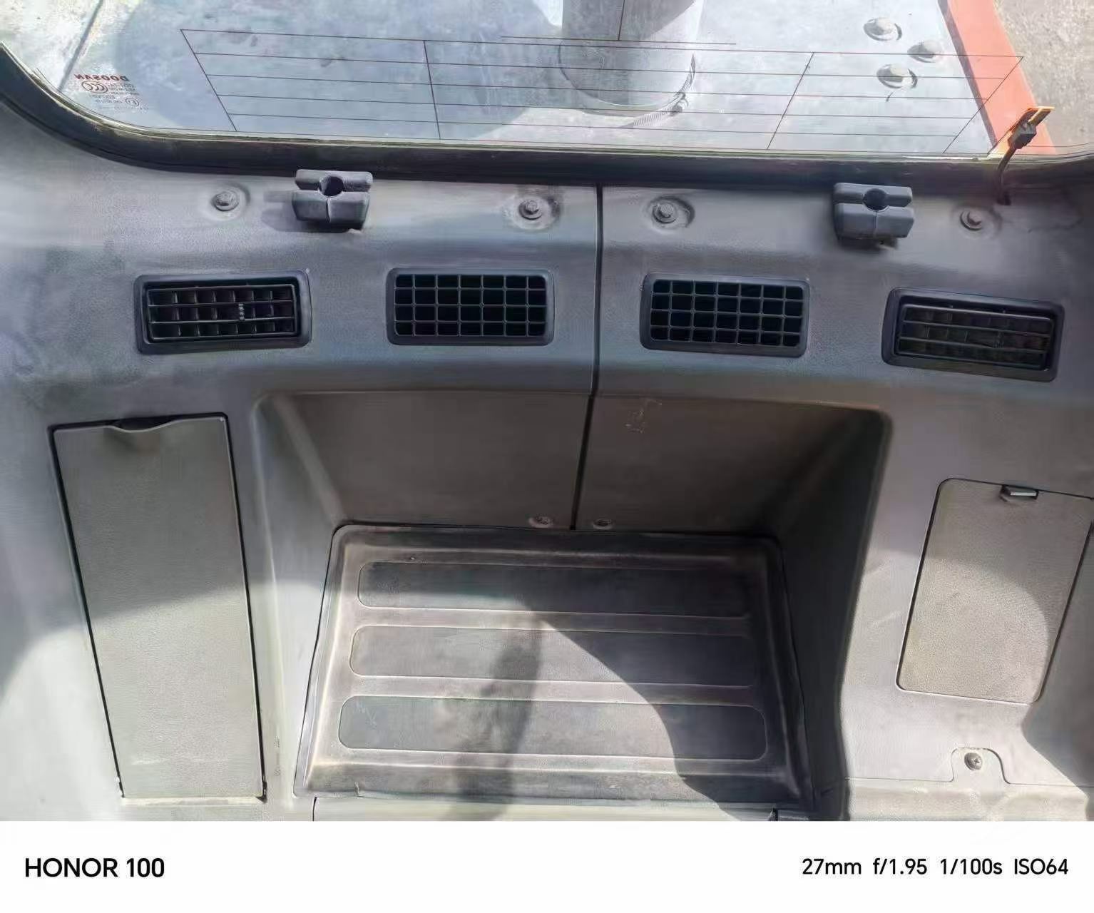 Buy Doosan DH215-7 Used Excavator / 9 Buy Doosan DH215-7 Used Excavator / 9