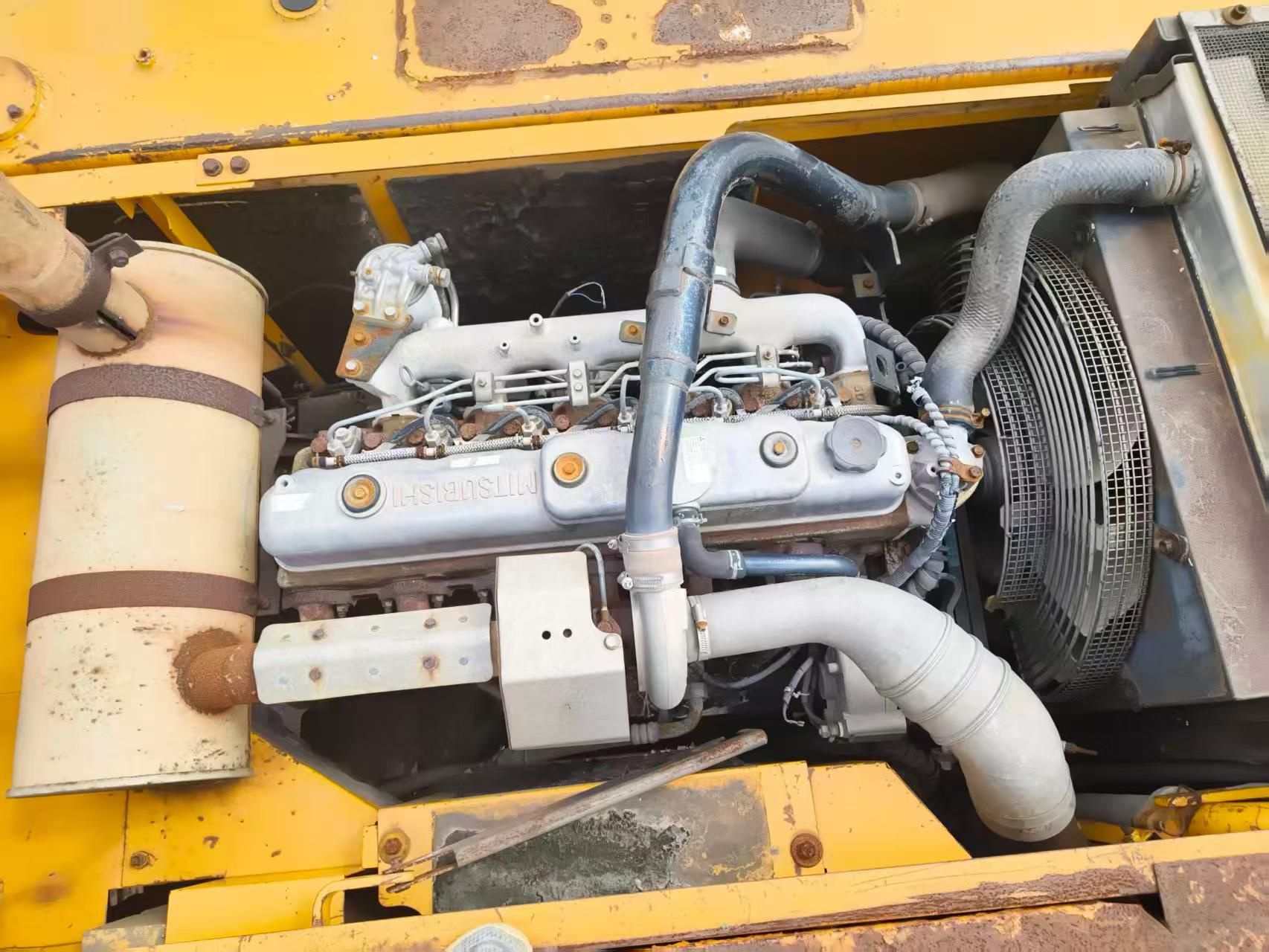 Buy Sany SY215C Used Excavator / 3 Buy Sany SY215C Used Excavator / 3