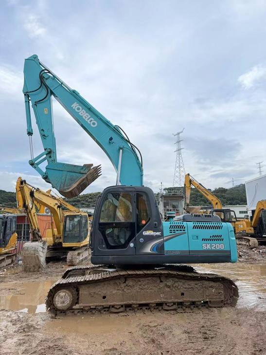 Buy Kobelco SK210-6 Used Excavator / 1