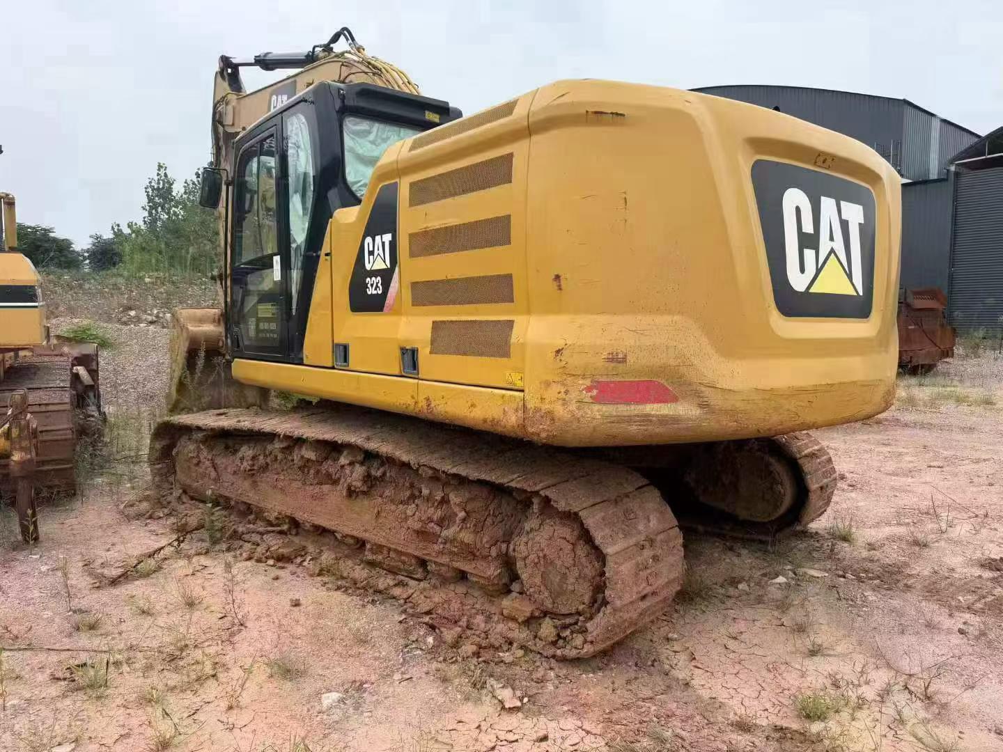 Buy Caterpillar 323 Used Excavator / 1