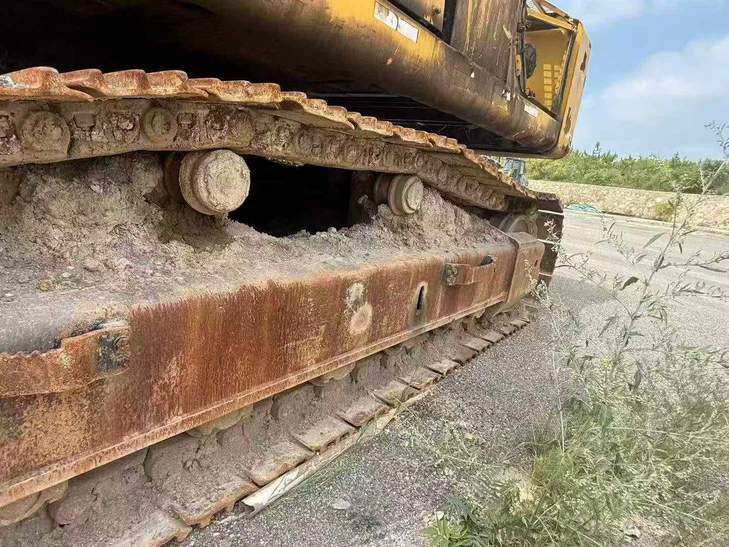 Buy Komatsu Used Excavator / 1