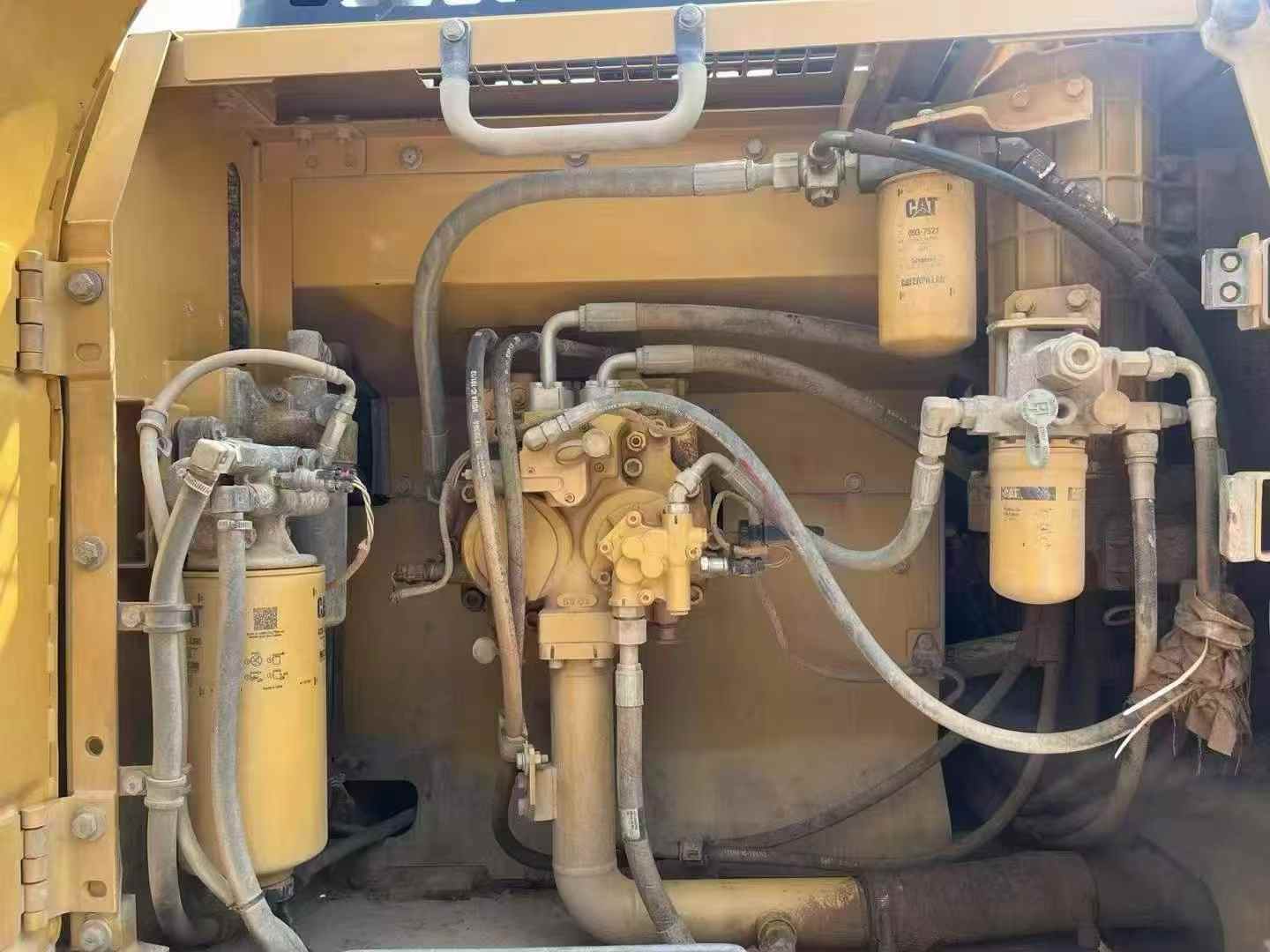 Buy Caterpillar 330B Used Excavator / 6 Buy Caterpillar 330B Used Excavator / 6