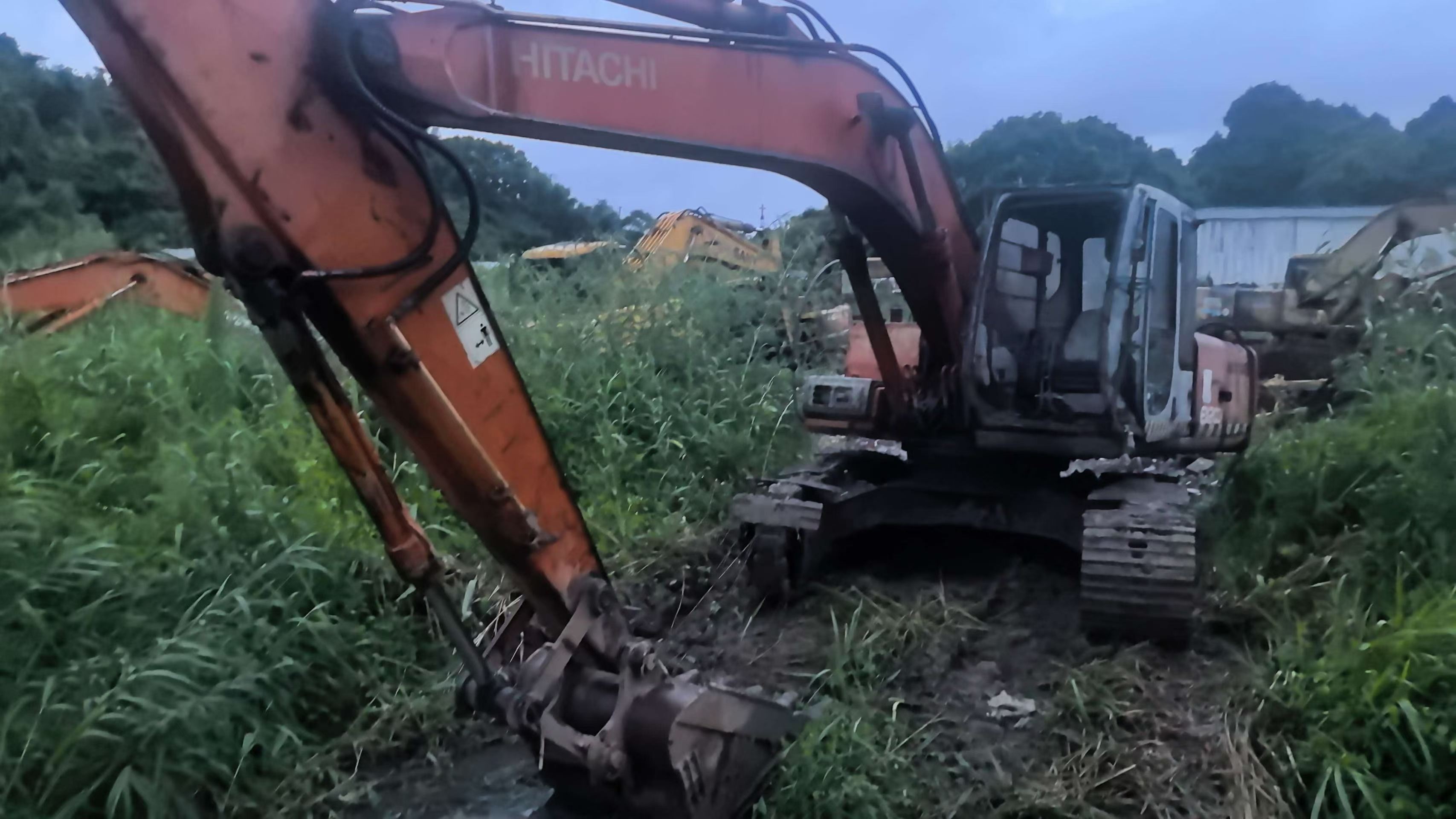 Buy Hitachi EX200 Used Excavator / 1