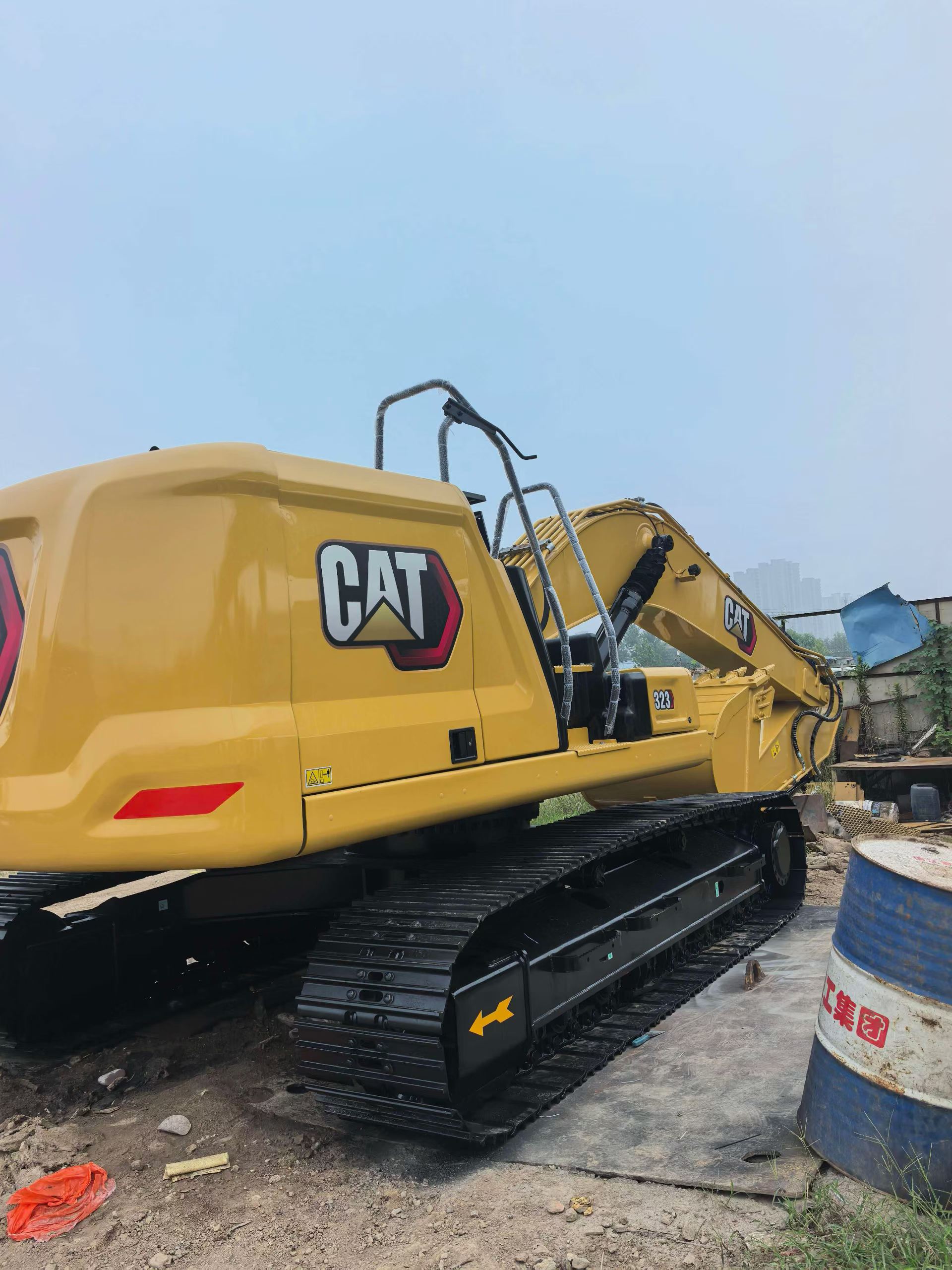 Buy Caterpillar 323 Used Excavator / 3 Buy Caterpillar 323 Used Excavator / 3