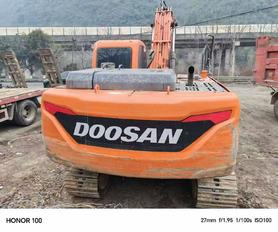 Buy Doosan DH215-7 Used Excavator / 4 Buy Doosan DH215-7 Used Excavator / 4