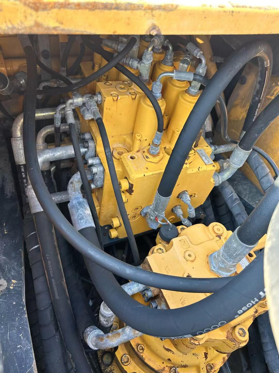 Buy Hyundai R215-7 Used Excavator / 6 Buy Hyundai R215-7 Used Excavator / 6