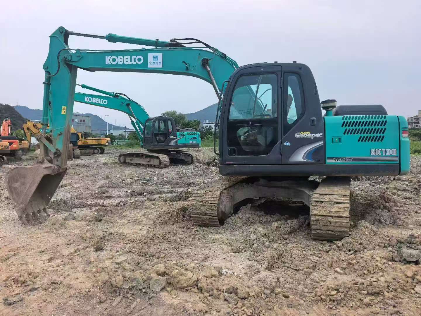 Buy Kobelco SK130 Used Excavator / 5 Buy Kobelco SK130 Used Excavator / 5