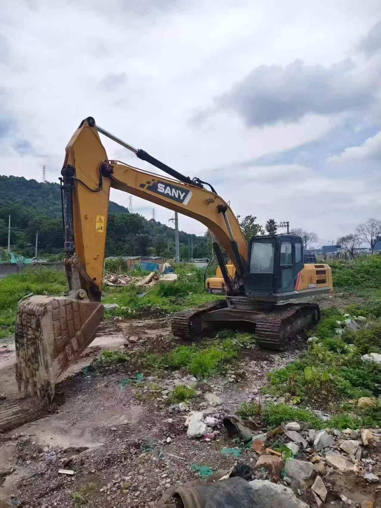 Buy Sany SY245H Used Excavator / 2 Buy Sany SY245H Used Excavator / 2