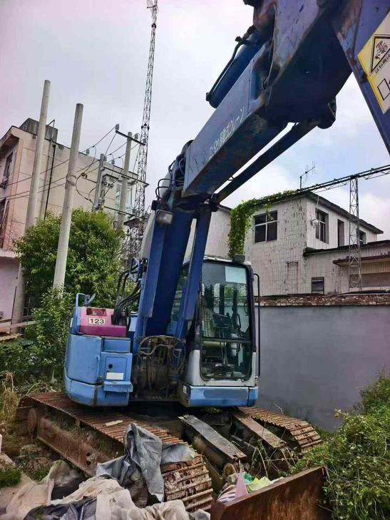 Buy Komatsu Used Excavator / 1