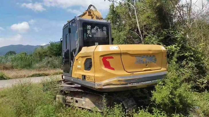 Buy XCMG XE75C Used Excavator / 1