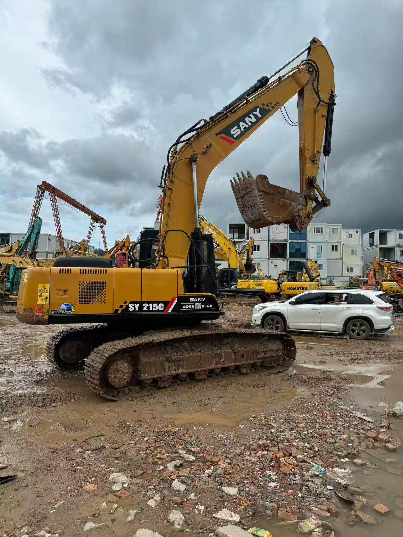 Buy Sany SY215C-8 Used Excavator / 2 Buy Sany SY215C-8 Used Excavator / 2