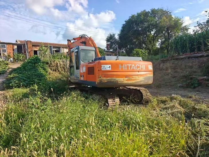 Buy Hitachi EX200 Used Excavator / 1