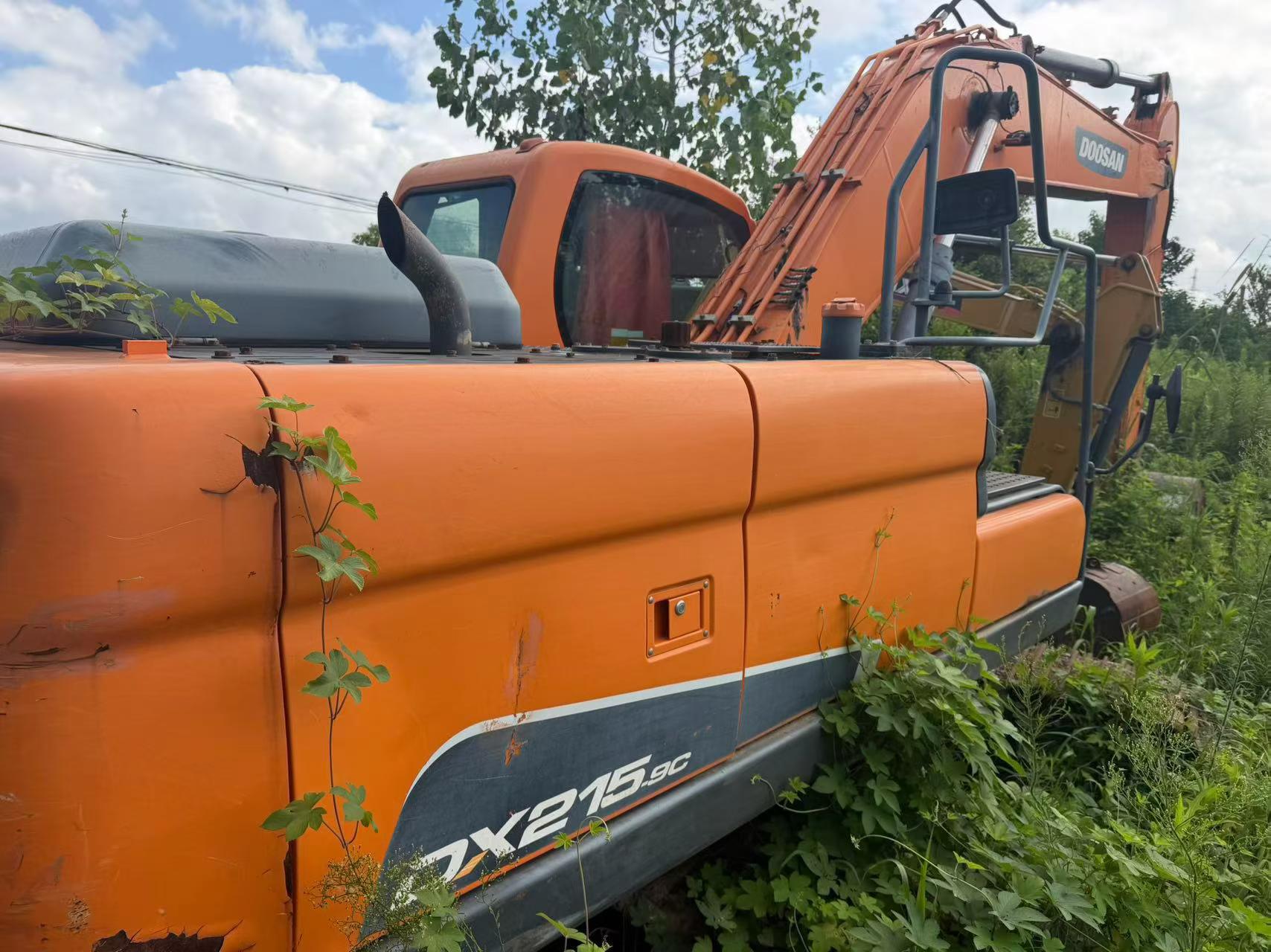 Buy Doosan DH215-7 Used Excavator / 4