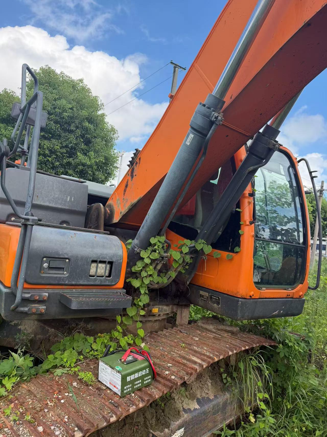 Buy Doosan DH215-7 Used Excavator / 3