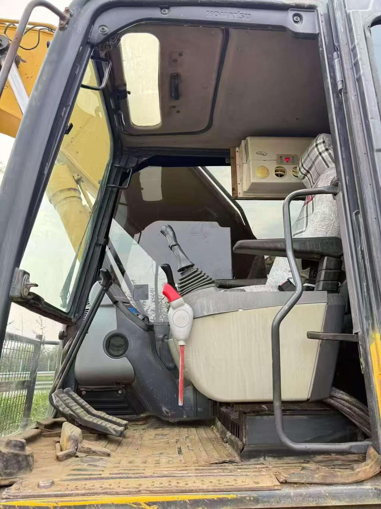 Buy Komatsu PC240-6 Used Excavator / 6 Buy Komatsu PC240-6 Used Excavator / 6