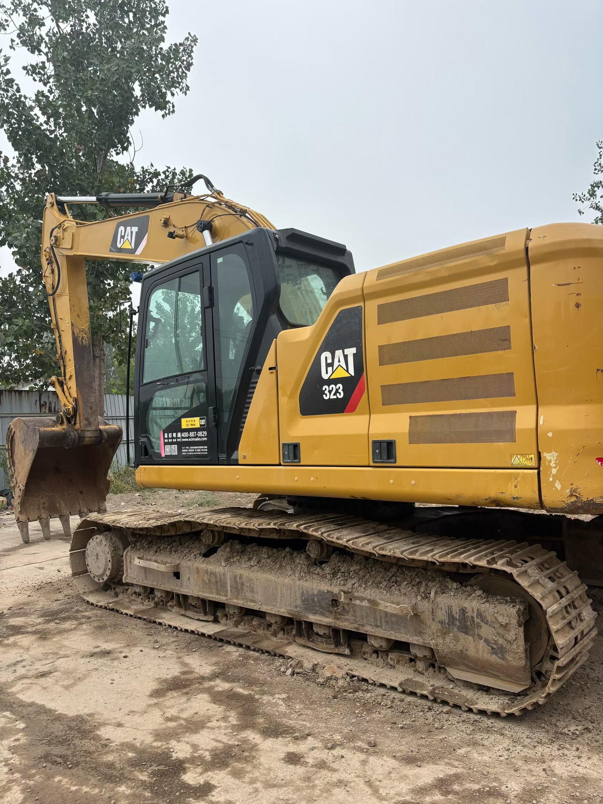 Buy Caterpillar 323 Used Excavator / 1