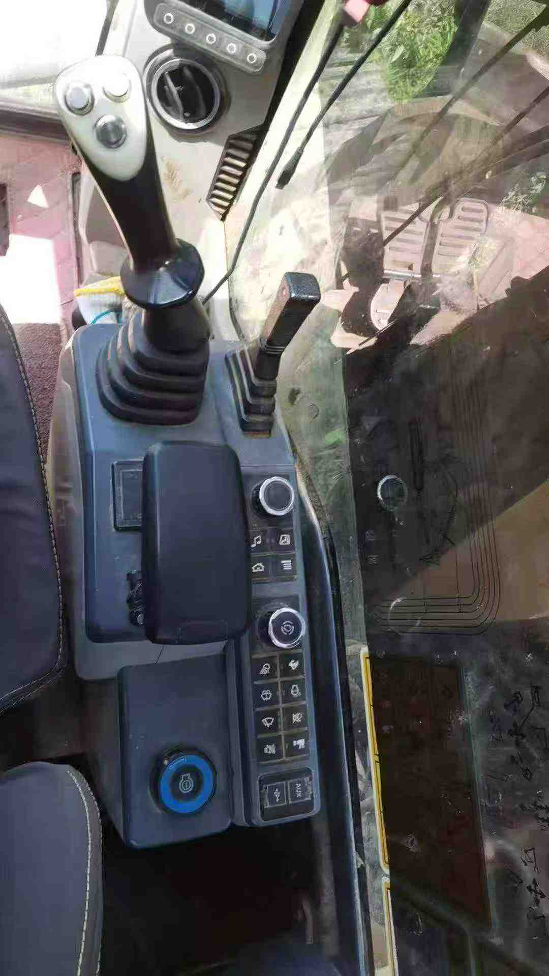 Buy XCMG XE75C Used Excavator / 7