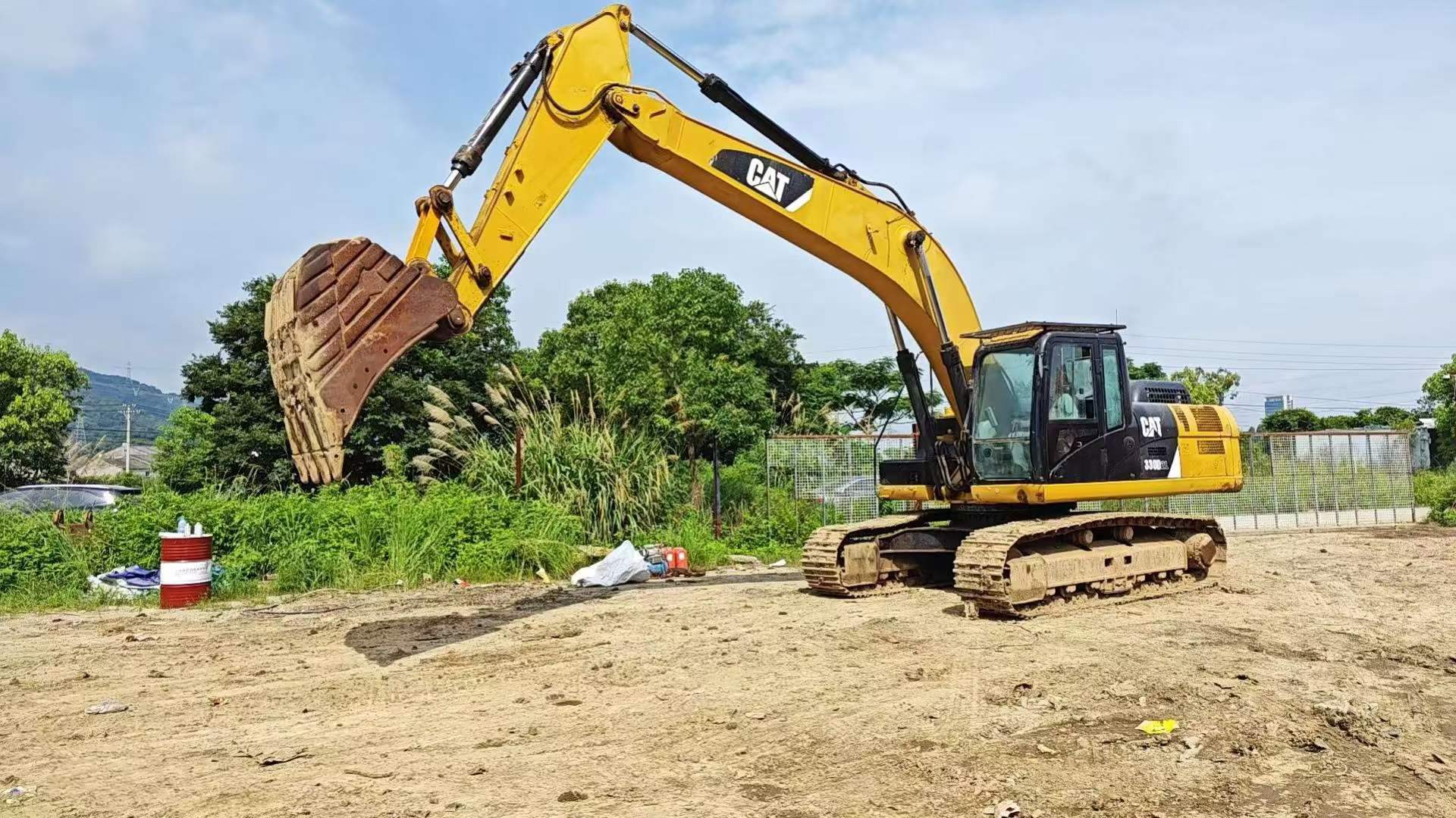 Buy Caterpillar 330B Used Excavator / 1