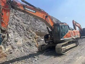 Buy Doosan DX380 Used Excavator / 9 Buy Doosan DX380 Used Excavator / 9