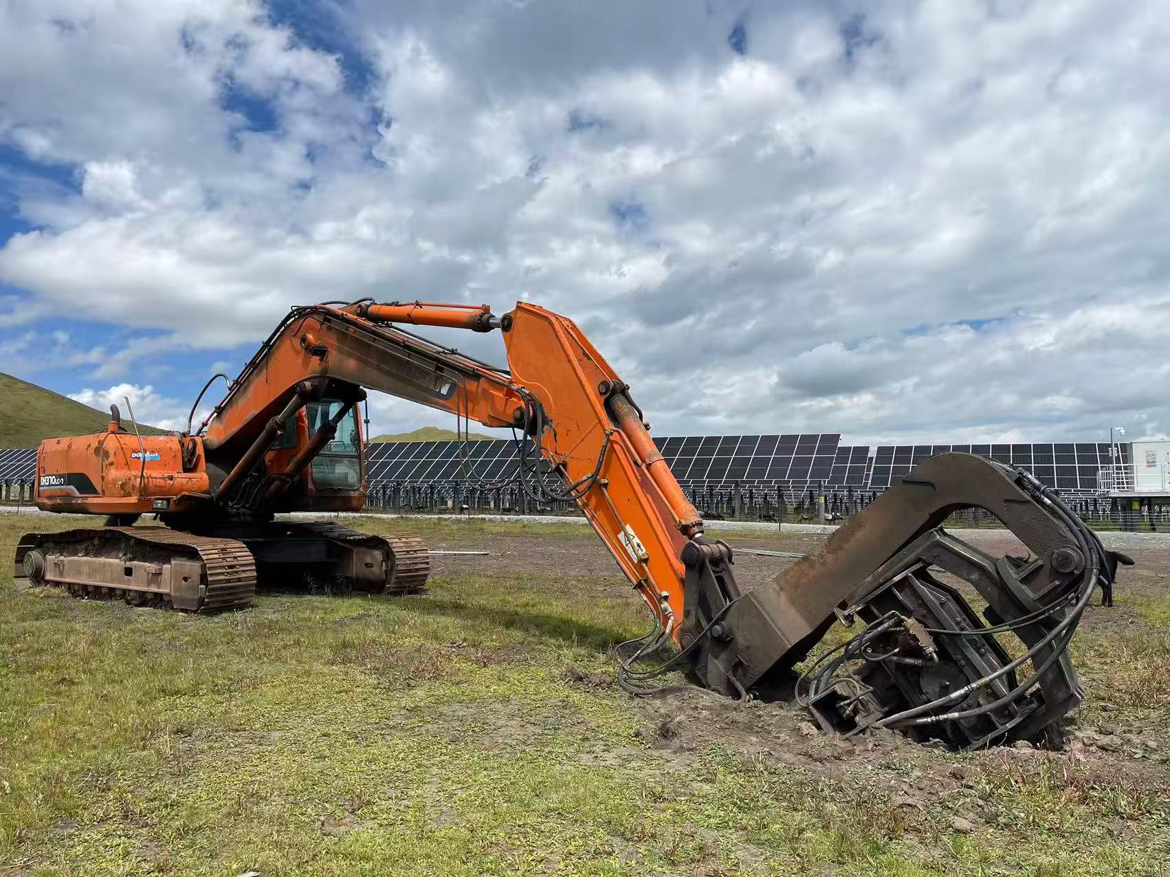Buy Doosan S300 Used Excavator / 4