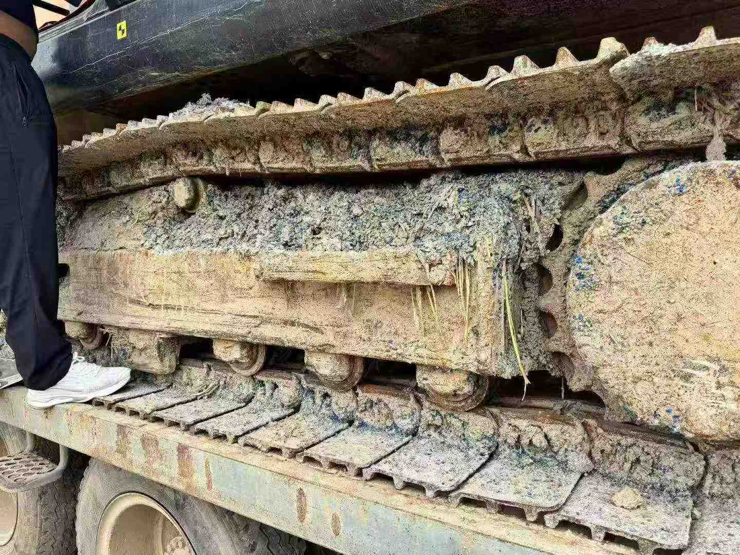 Buy Hitachi ZX130-5A Used Excavator / 3 Buy Hitachi ZX130-5A Used Excavator / 3