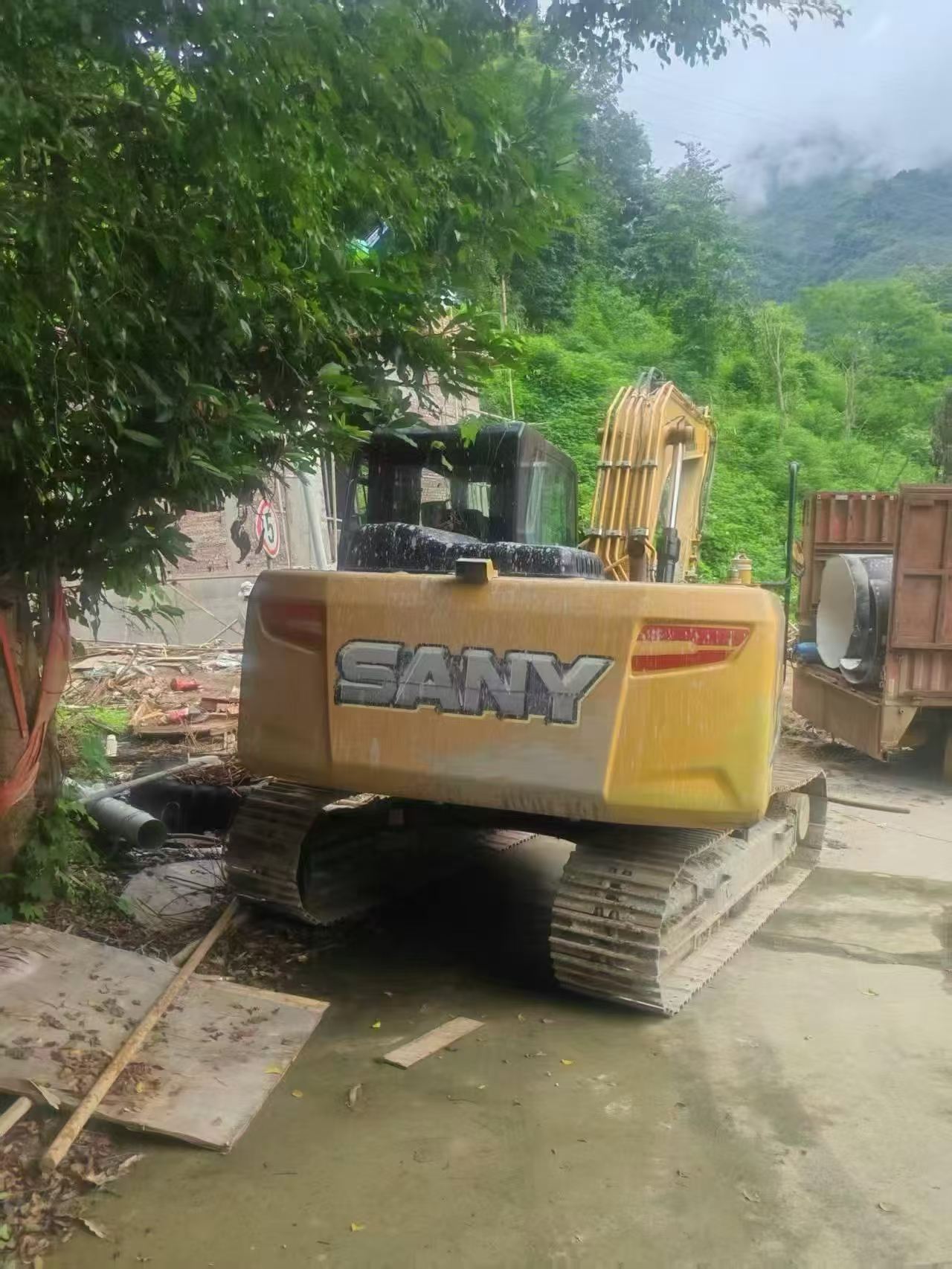Buy Sany SY135 Used Excavator / 6 Buy Sany SY135 Used Excavator / 6