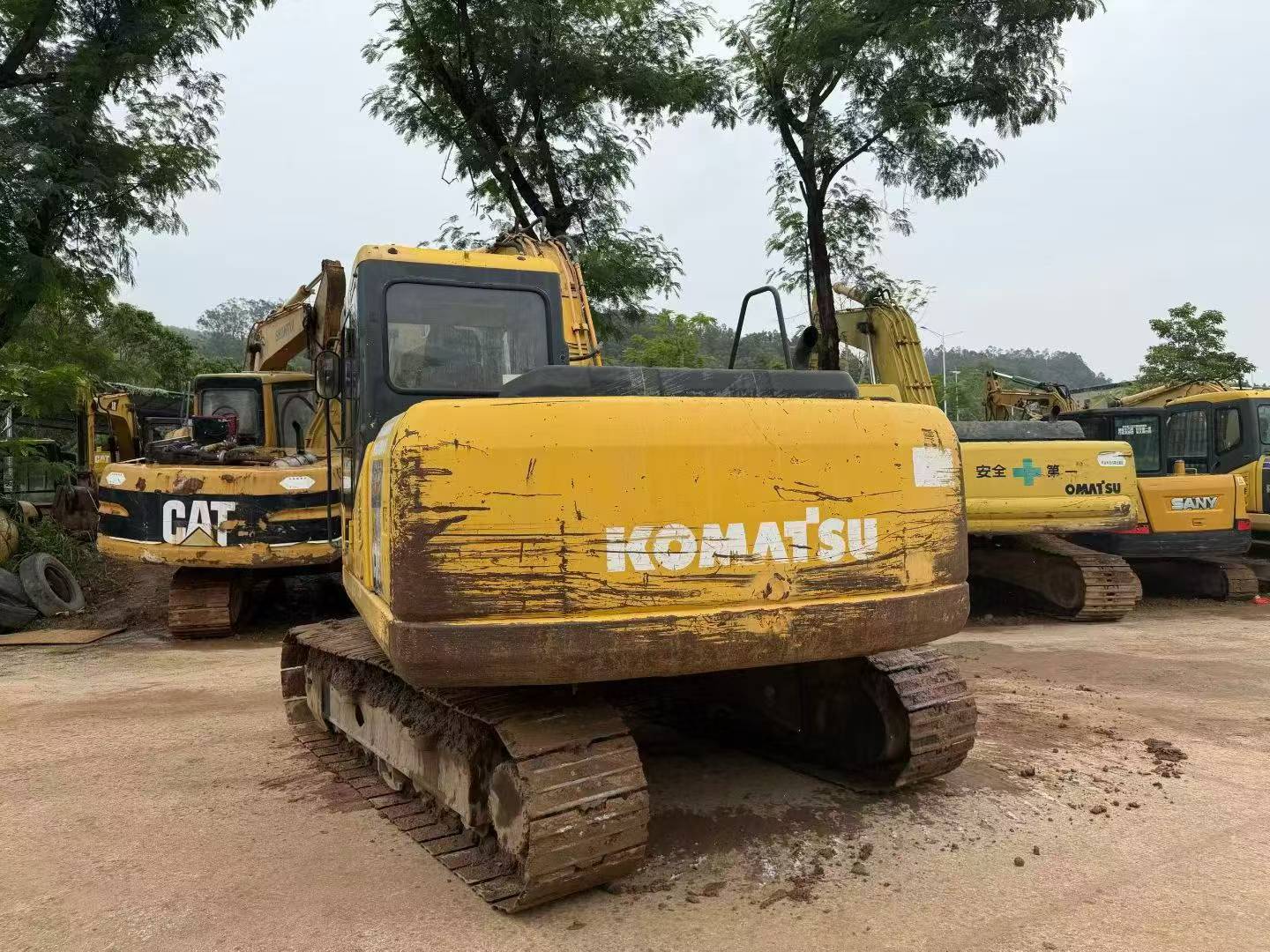 Buy Komatsu PC130-7 Used Excavator / 9