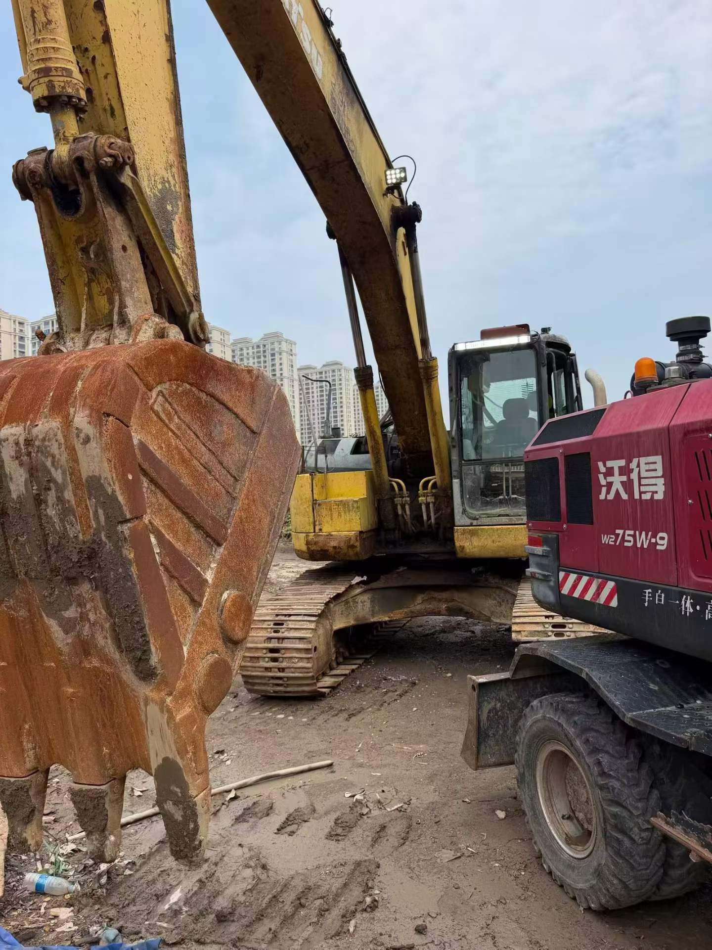 Buy Komatsu PC228US-1 Used Excavator / 5 Buy Komatsu PC228US-1 Used Excavator / 5