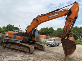 Buy Doosan DX260LC-9C Used Excavator / 4 Buy Doosan DX260LC-9C Used Excavator / 4