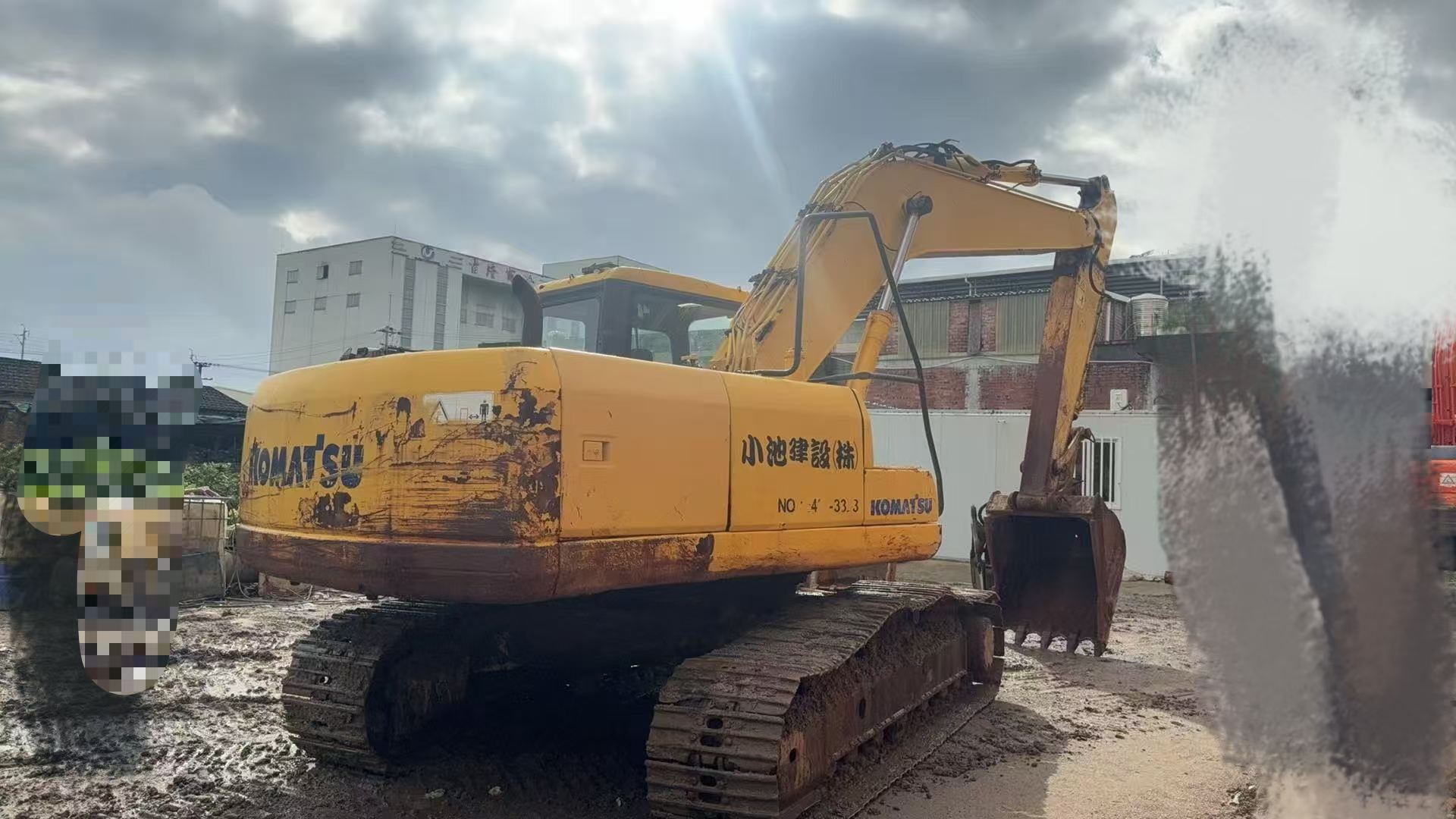Buy Komatsu PC200-7 Used Excavator / 1