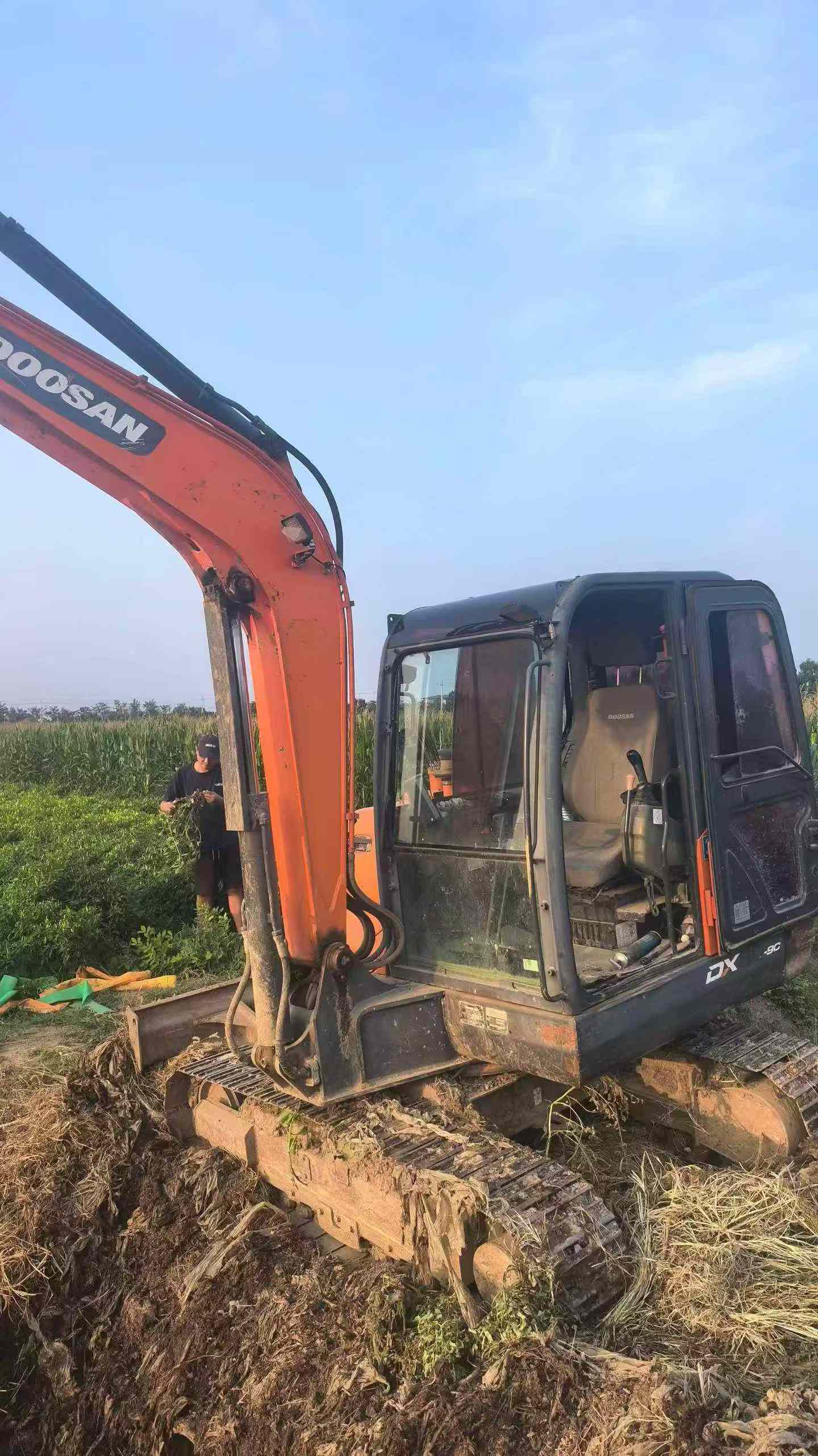 Buy Doosan DH55 Used Excavator / 3 Buy Doosan DH55 Used Excavator / 3