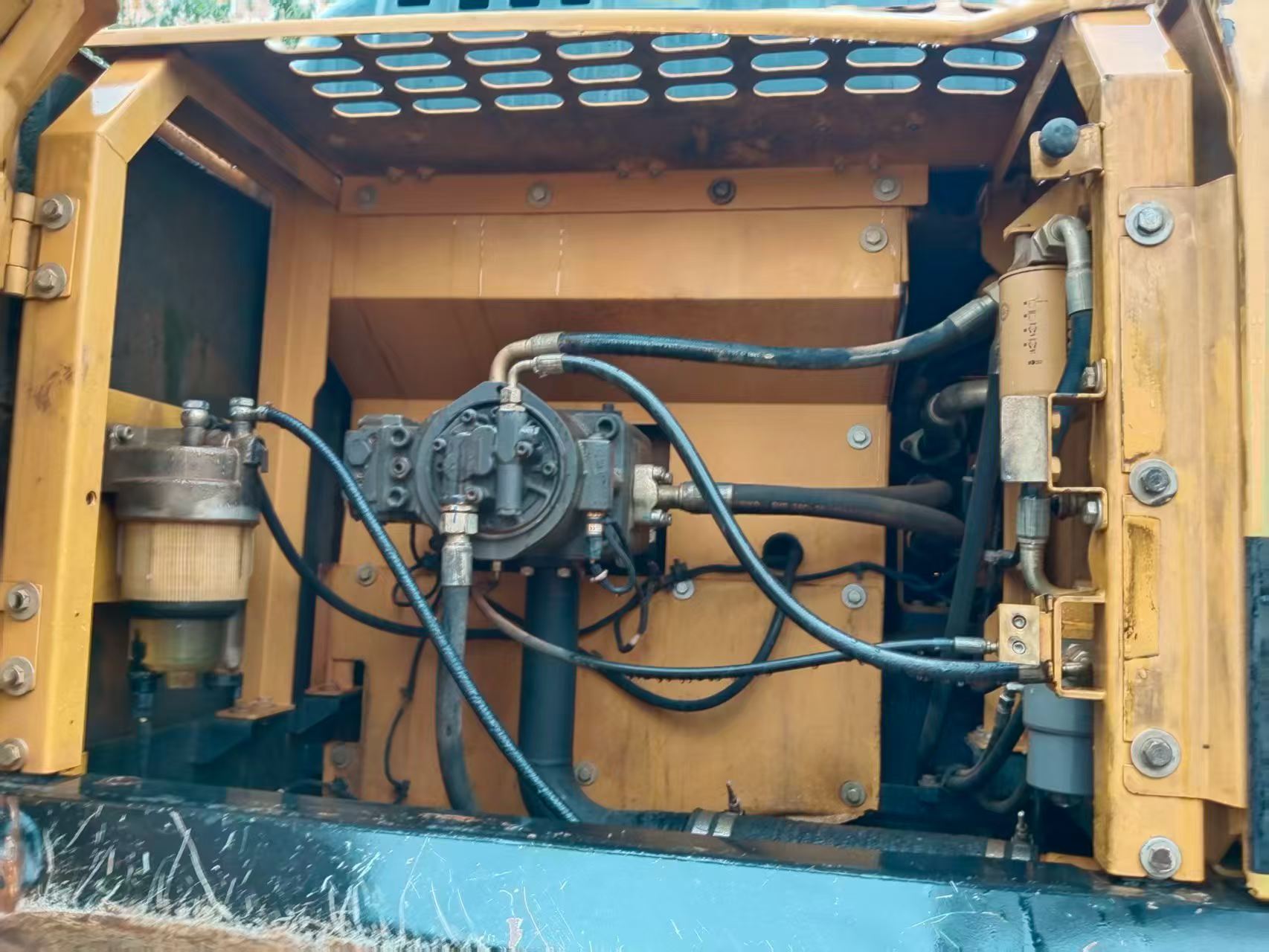 Buy Sany SY245H Used Excavator / 4 Buy Sany SY245H Used Excavator / 4