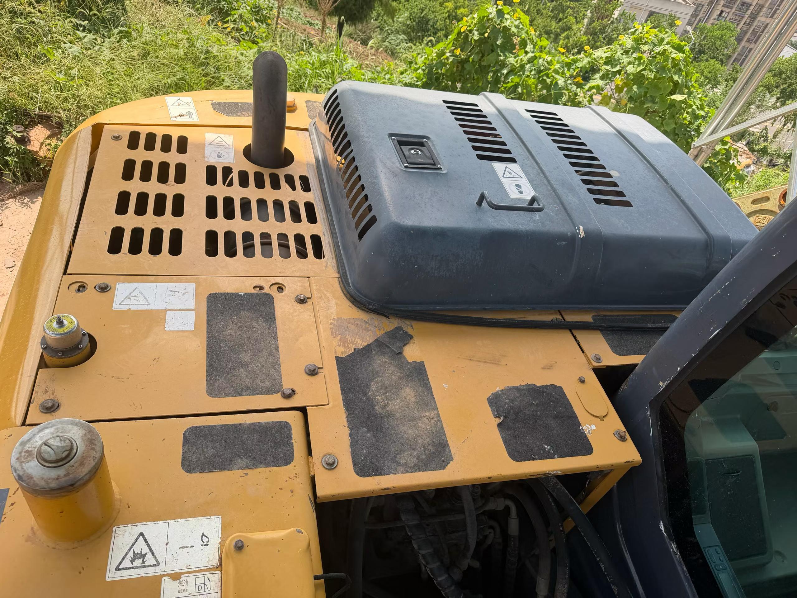 Buy XCMG XE135B Used Excavator / 4