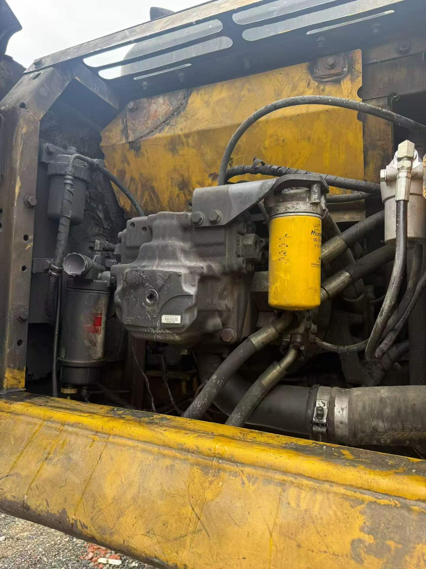 Buy Komatsu PC200-8 Used Excavator / 2 Buy Komatsu PC200-8 Used Excavator / 2