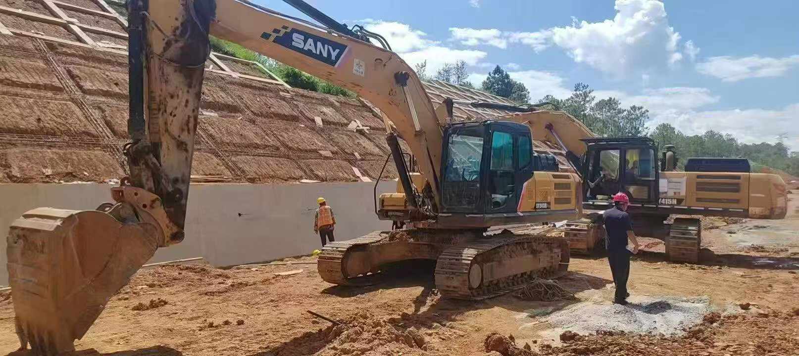 Buy Sany SY245H Used Excavator / 7 Buy Sany SY245H Used Excavator / 7