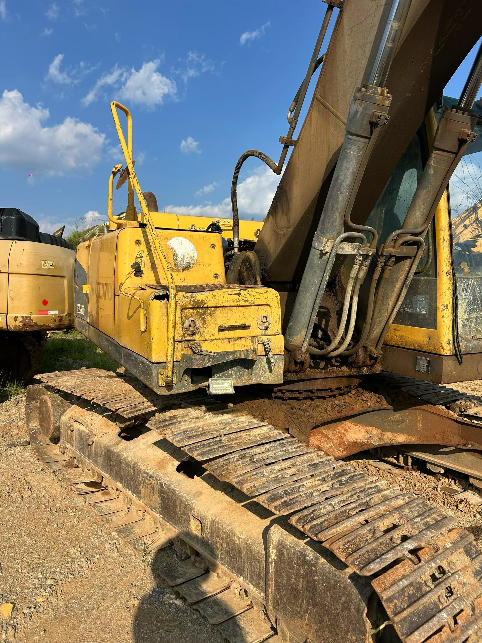 Buy Volvo EC210B Used Excavator / 9