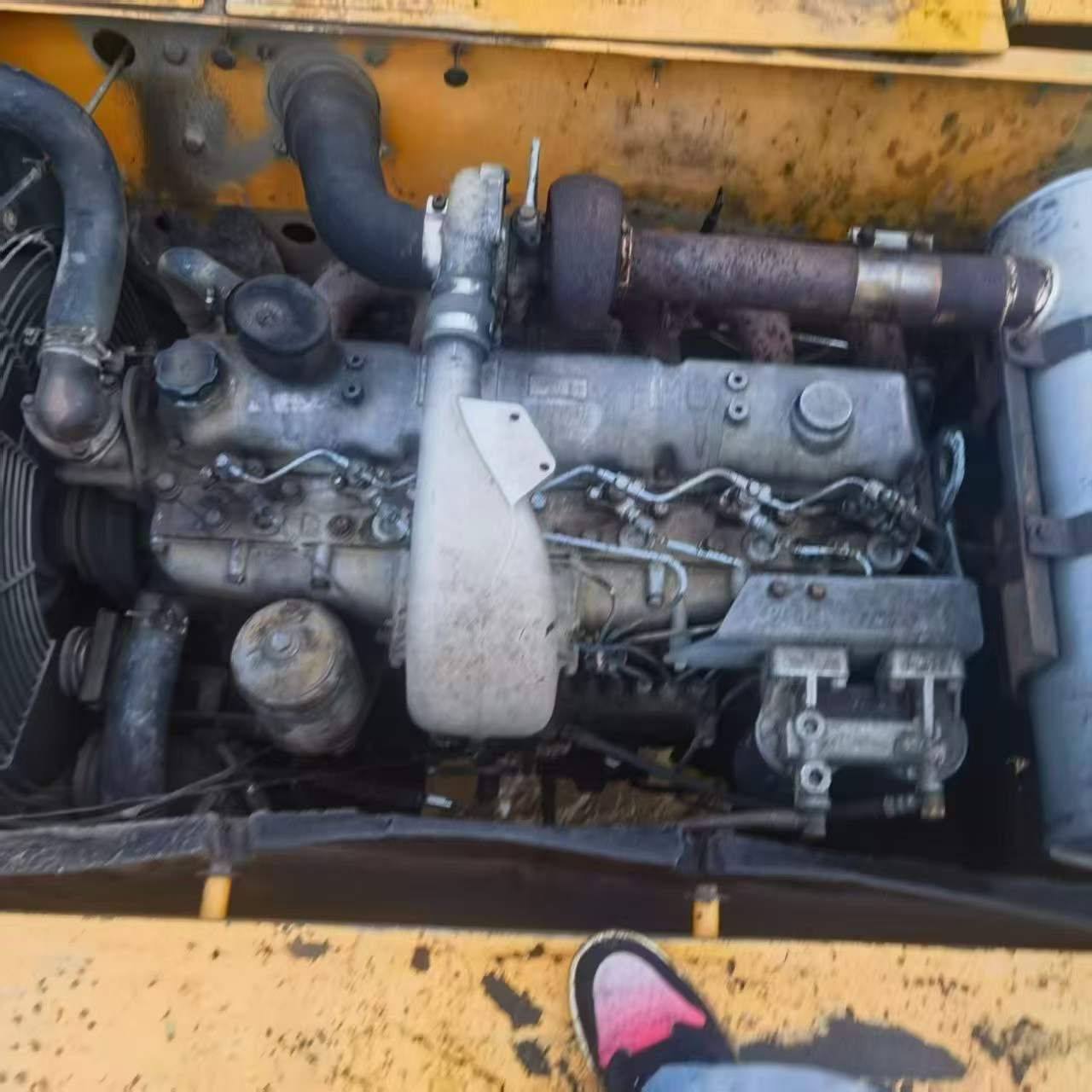 Buy Hyundai R215-7 Used Excavator / 2 Buy Hyundai R215-7 Used Excavator / 2