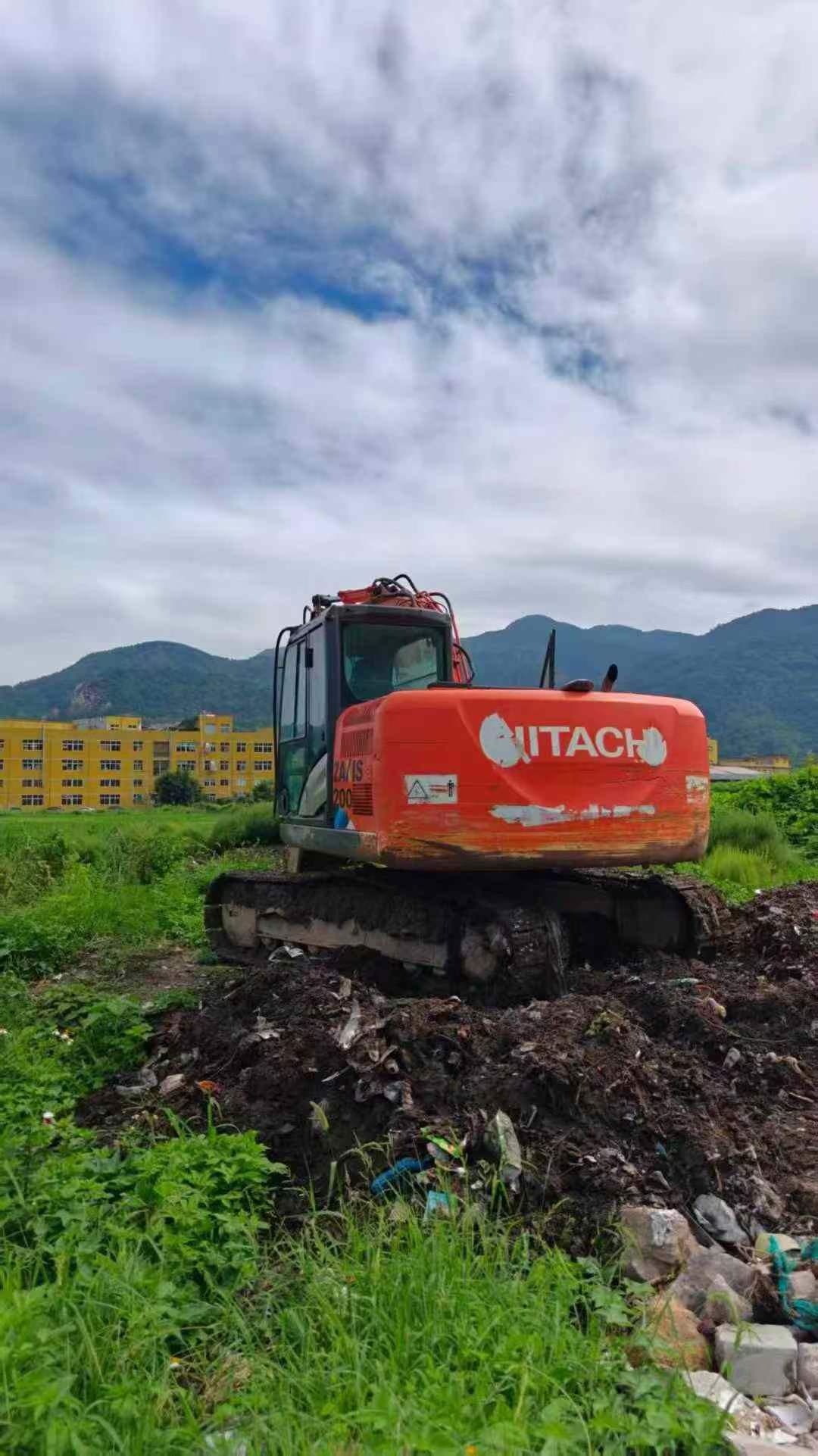 Buy Hitachi ZX130-5A Used Excavator / 4 Buy Hitachi ZX130-5A Used Excavator / 4