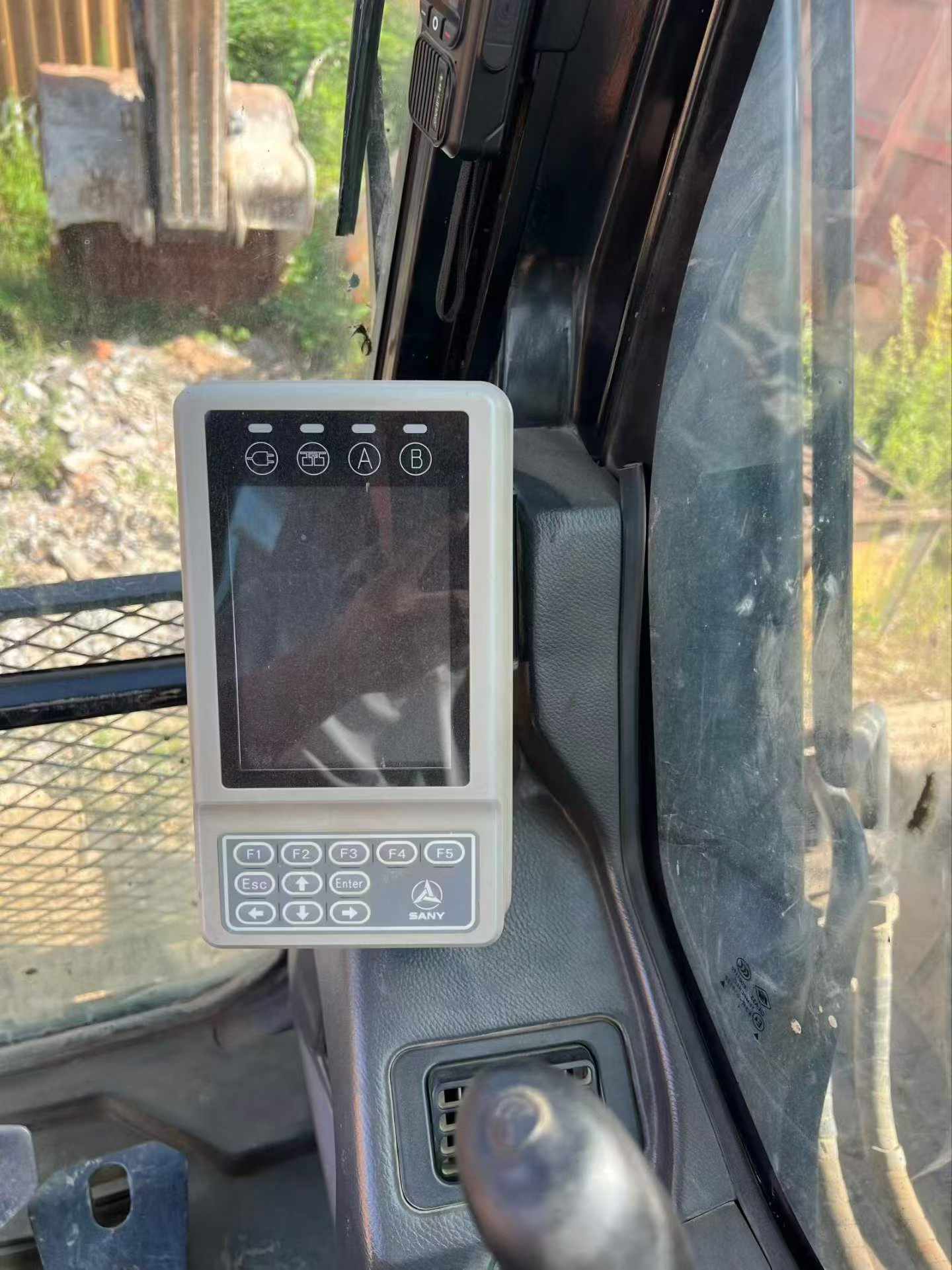 Buy Sany SY245H Used Excavator / 9 Buy Sany SY245H Used Excavator / 9