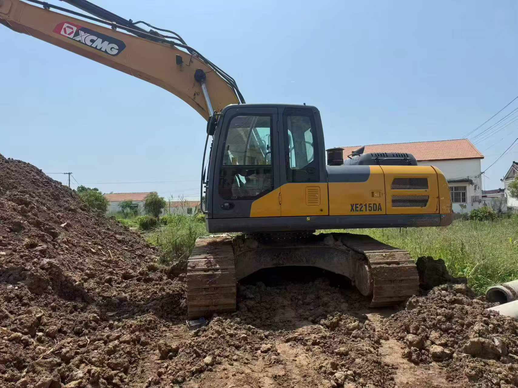 Buy XCMG XE215DA Used Excavator / 3