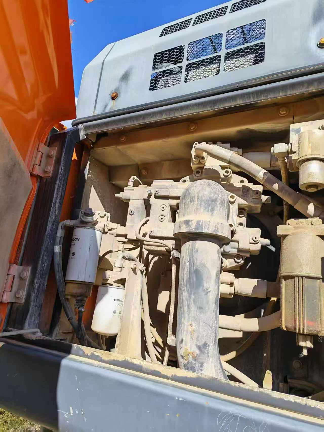 Buy Doosan DX520LC Used Excavator / 2 Buy Doosan DX520LC Used Excavator / 2