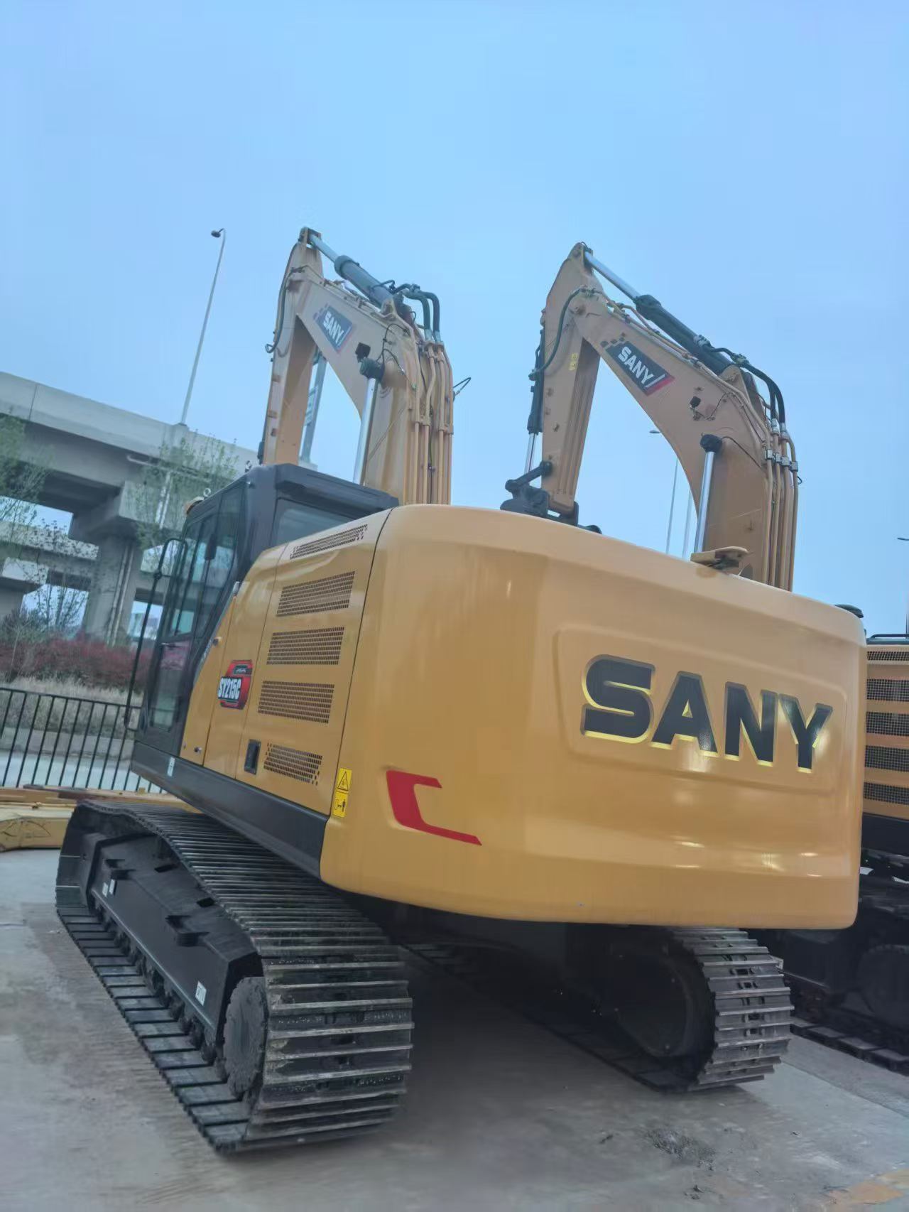 Buy Sany SY215C Used Excavator / 2 Buy Sany SY215C Used Excavator / 2