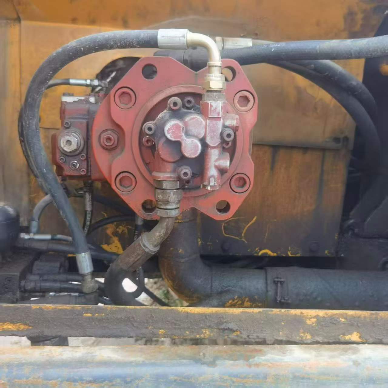 Buy Hyundai R215-7 Used Excavator / 4 Buy Hyundai R215-7 Used Excavator / 4