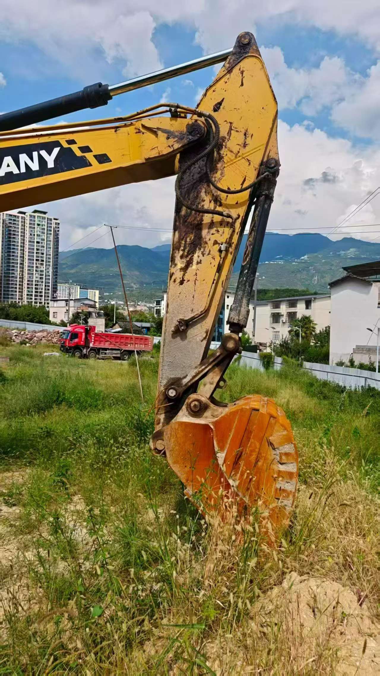 Buy Sany SY245H Used Excavator / 2 Buy Sany SY245H Used Excavator / 2