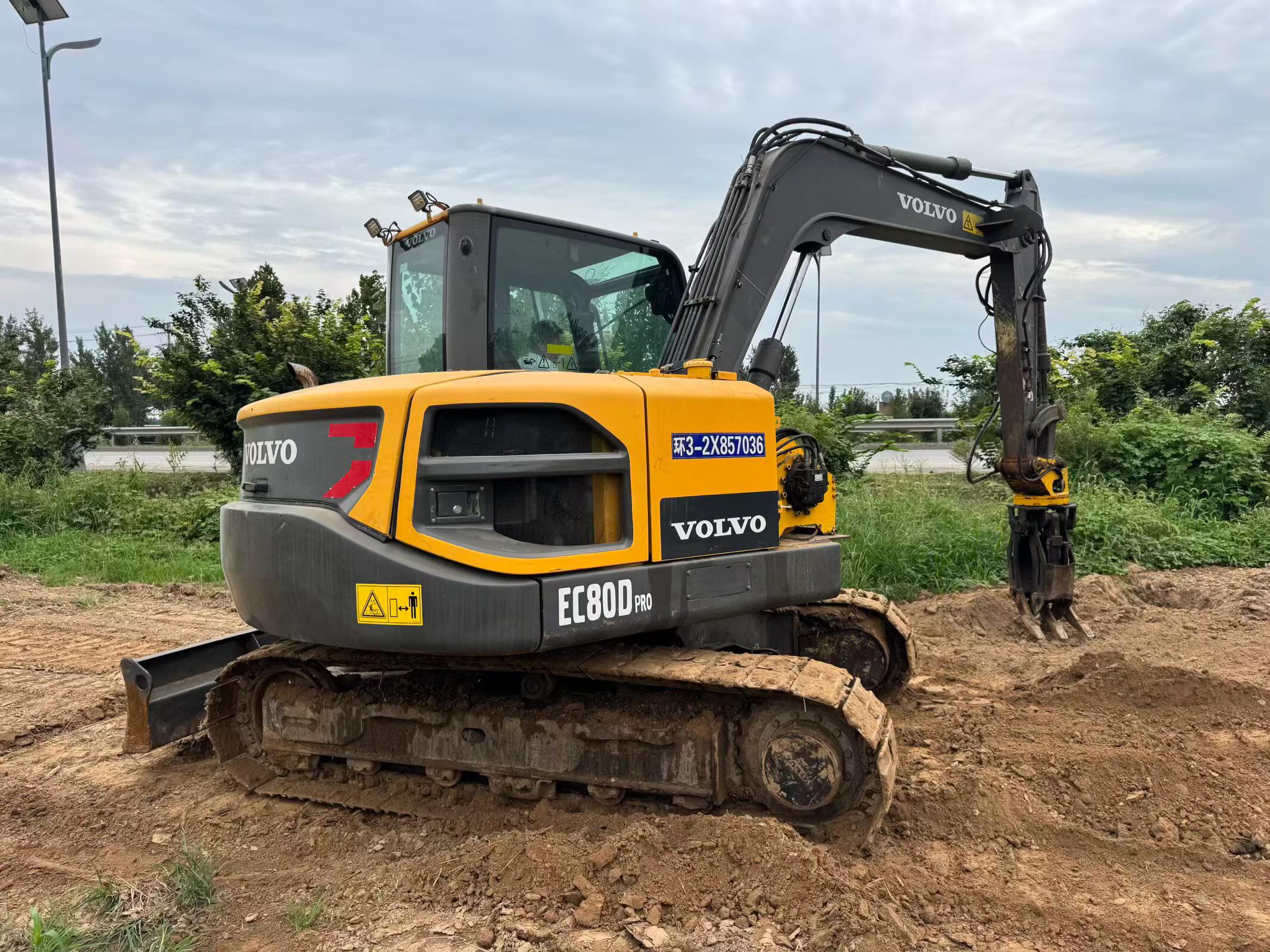 Buy Volvo EC80D Used Excavator / 2 Buy Volvo EC80D Used Excavator / 2